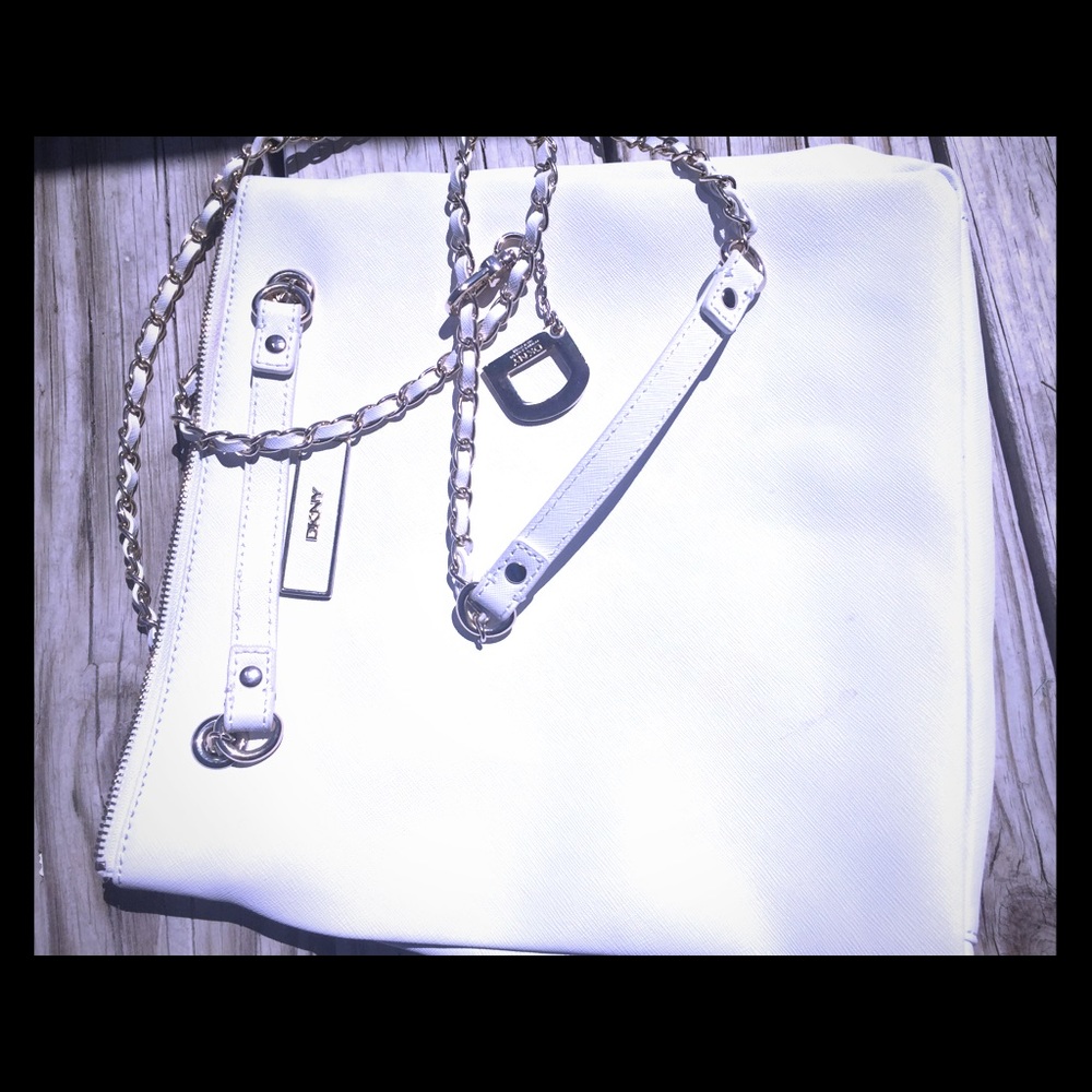 DKNY SHOULDER BAG